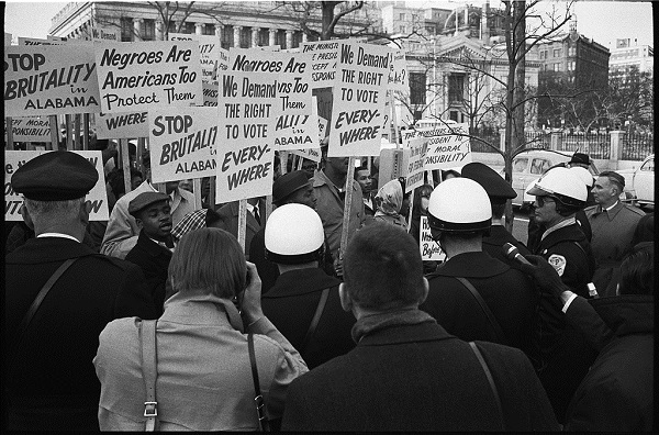 Shortly after “Bloody Sunday” in Selma, Alabama, in March 1965, civil rights activists outside the White House demand voting rights for African Americans. Library of Congress